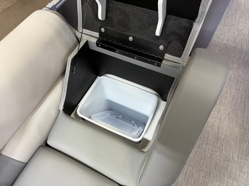 Slide: The Image of Tahoe Cascade 200HP Elite 2385 Tritoon 2025 - 25