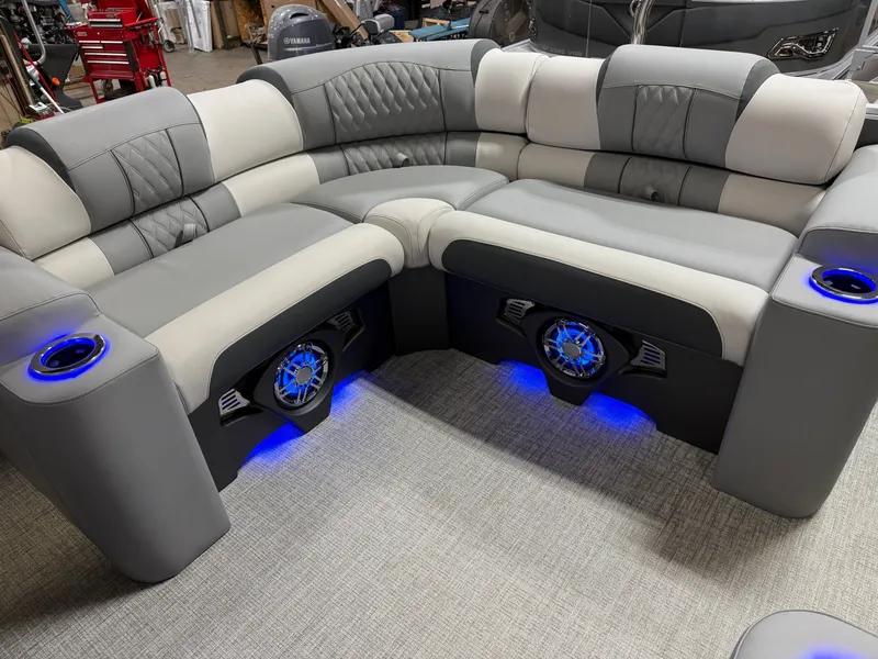 Slide: The Image of Tahoe Cascade 200HP Elite 2385 Tritoon 2025 - 26