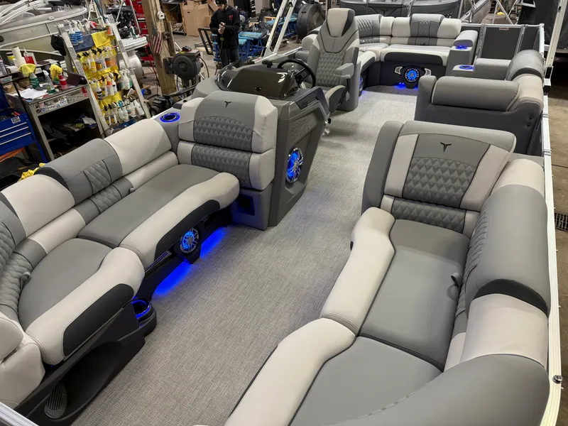 Slide: The Image of Tahoe Cascade 200HP Elite 2385 Tritoon 2025 - 35