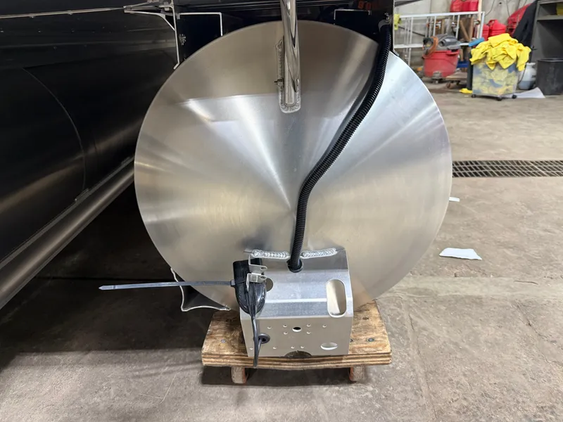 Slide: The Image of Tahoe Cascade 200HP Elite 2385 Tritoon 2025 - 44