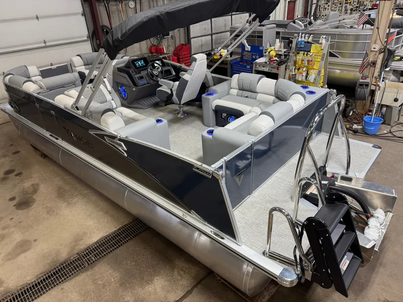 Slide: The Image of Tahoe Cascade 200HP Elite 2385 Tritoon 2025 - 6