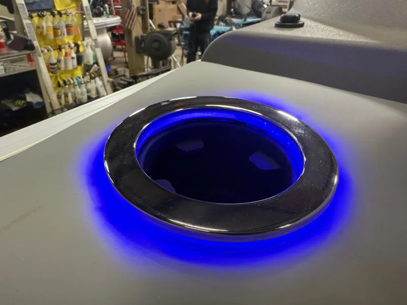 Slide: The Image of Tahoe Cascade 2385 Elite Cruise Tritoon & Honda 4-Stroke EFI 2025 - 33