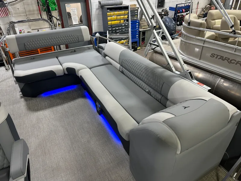 Slide: The Image of Tahoe Cascade 2385 Cruise Rear Bench Tritoon & Honda 225HP 4-Stroke EFI 2025 - 18