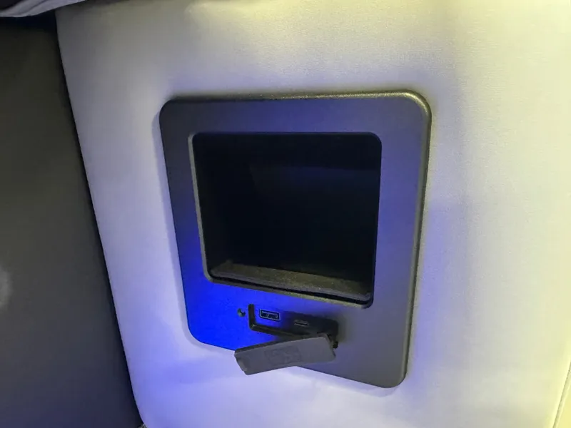 Slide: The Image of Tahoe Cascade 2385 Cruise Rear Bench Tritoon & Honda 225HP 4-Stroke EFI 2025 - 34