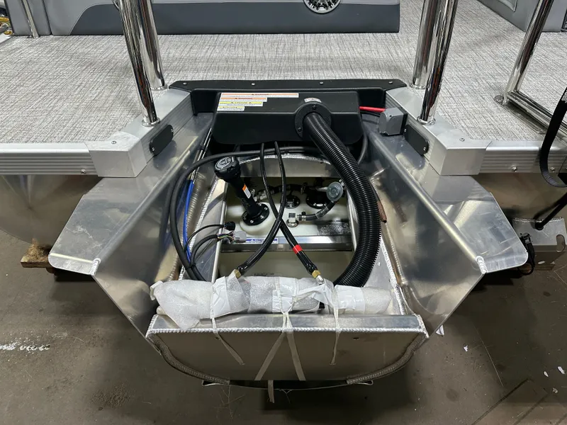 Slide: The Image of Tahoe Cascade 2385 Cruise Rear Bench Tritoon & Honda 225HP 4-Stroke EFI 2025 - 49