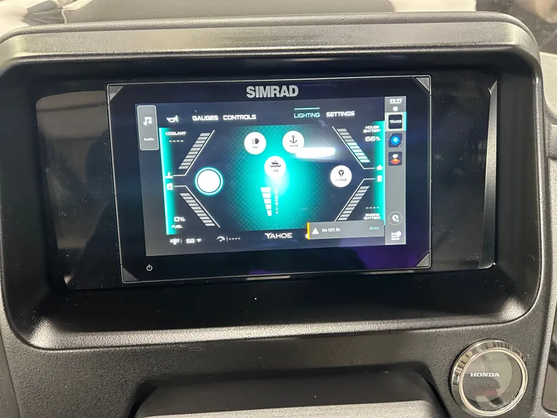 Slide: The Image of Tahoe Cascade 2385 Elite Cruise Tritoon & Honda 4-Stroke EFI 2025 - 16