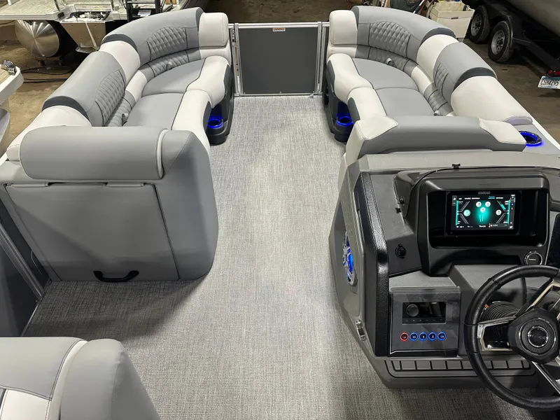 Slide: The Image of Tahoe Cascade 2385 Elite Cruise Tritoon & Honda 4-Stroke EFI 2025 - 29