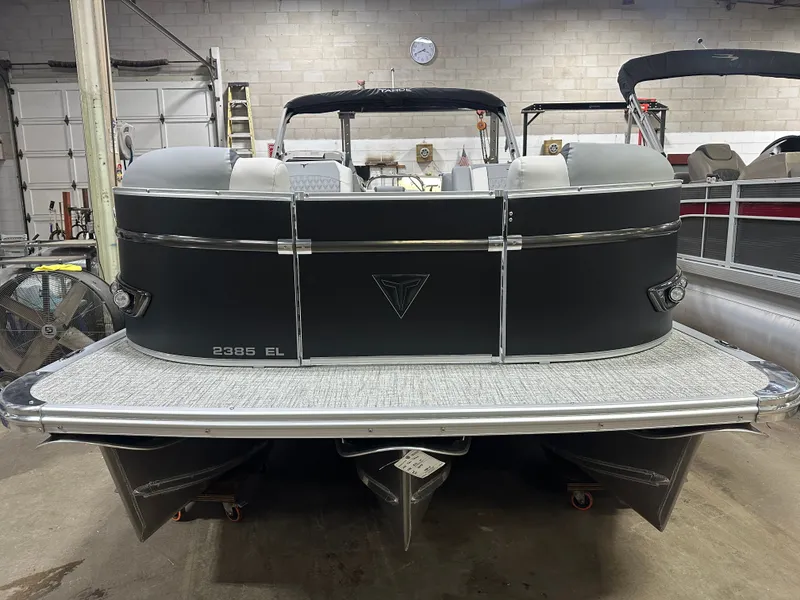 Slide: The Image of Tahoe Cascade 2385 Elite Cruise Tritoon & Honda 4-Stroke EFI 2025 - 36