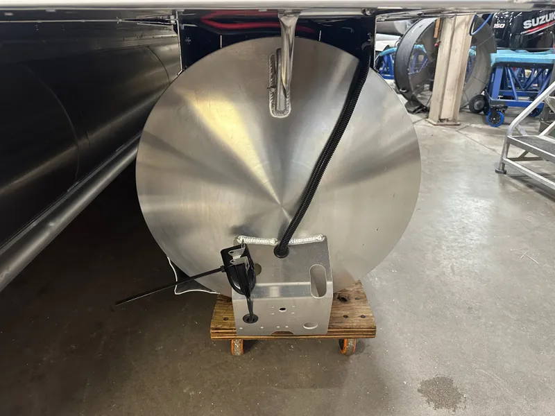 Slide: The Image of Tahoe Cascade 2385 Elite Cruise Tritoon & Honda 4-Stroke EFI 2025 - 43