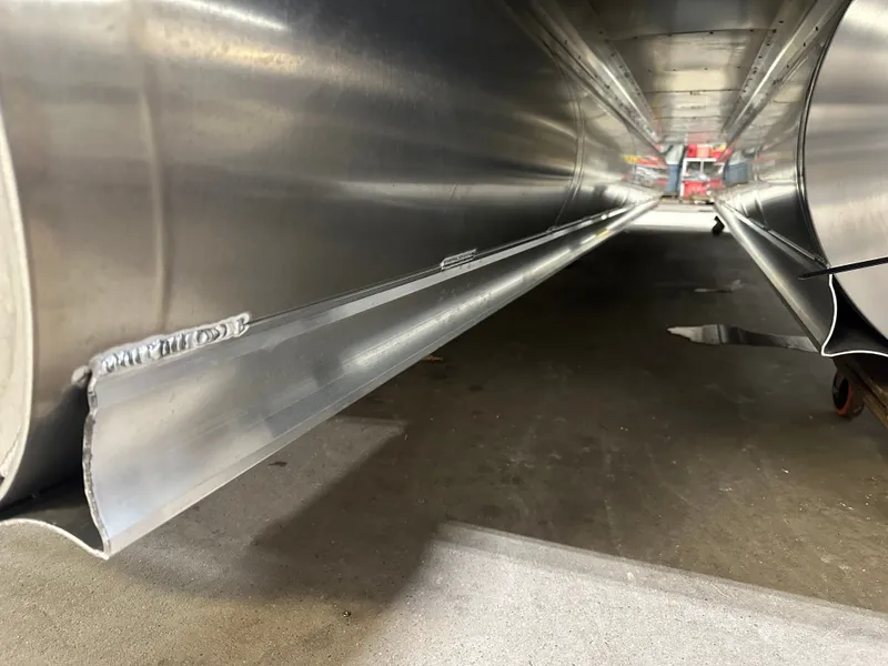 Slide: The Image of Tahoe Cascade 2385 Elite Cruise Tritoon & Honda 4-Stroke EFI 2025 - 44