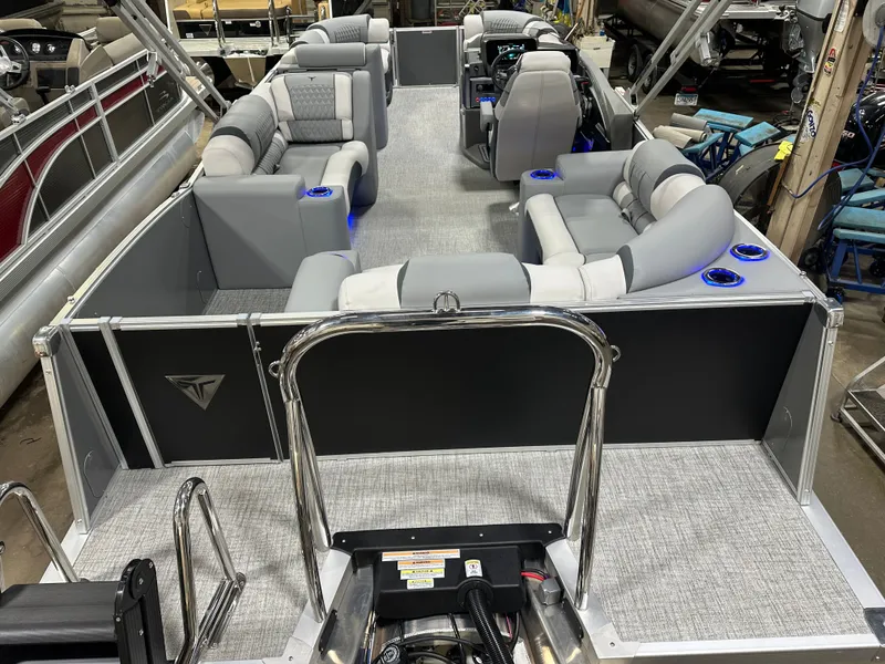 Slide: The Image of Tahoe Cascade 2385 Elite Cruise Tritoon & Honda 4-Stroke EFI 2025 - 7