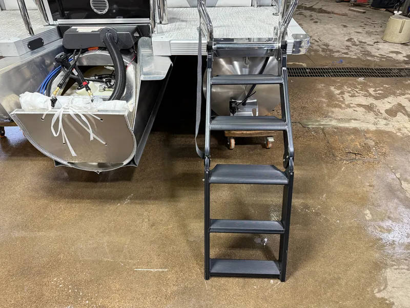 Slide: The Image of Tahoe Cascade 2385 Quad Lounge Shift Flip Tritoon & Honda 4-Stroke EFI 2025 - 55