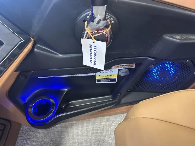 Slide: The Image of Tahoe Cascade 2385 Quad Lounge Shift SS Tritoon & Honda 4-Stroke EFI 2025 - 18