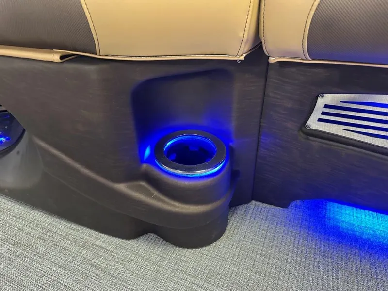 Slide: The Image of Tahoe Cascade 2385 Quad Lounge Shift SS Tritoon & Honda 4-Stroke EFI 2025 - 35