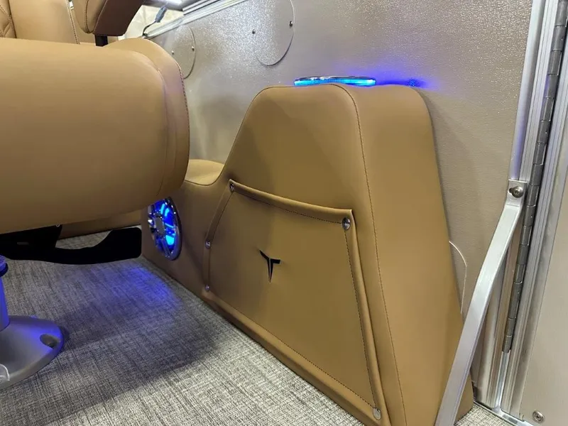 Slide: The Image of Tahoe Cascade 2385 Quad Lounge Shift SS Tritoon & Honda 4-Stroke EFI 2025 - 37