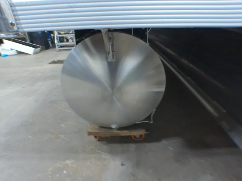 Slide: The Image of Tahoe Cascade 2385 Swingback Tritoon & 225HP 4-Stroke EFI 2025 - 44