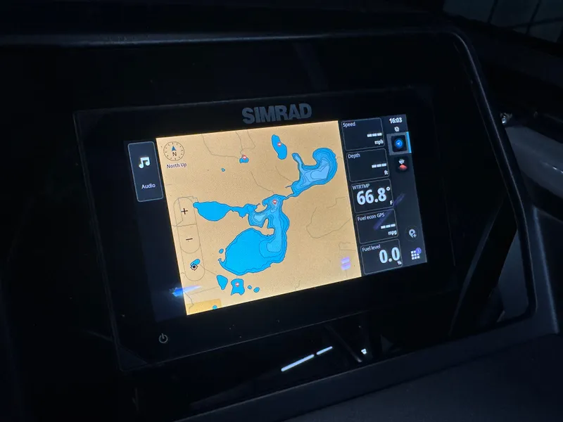 Slide: The Image of Tahoe Cascade 2585 Elite Windshield Tritoon & 250HP 4-Stroke 2025 - 19