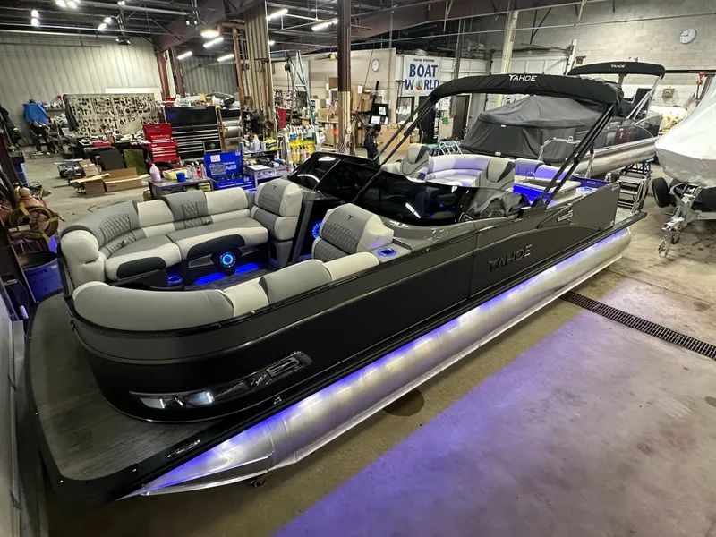 Slide: The Image of Tahoe Cascade 2585 Elite Windshield Tritoon & 250HP 4-Stroke 2025 - 2