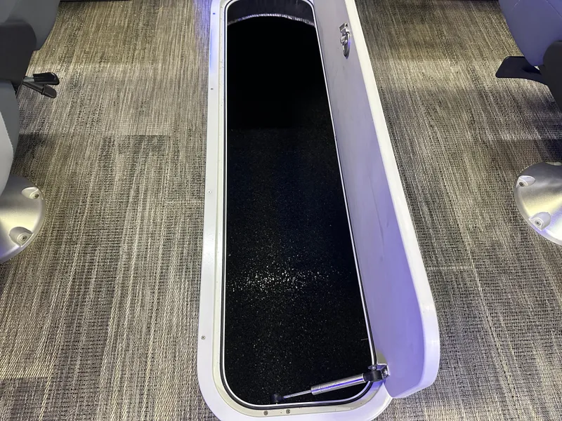 Slide: The Image of Tahoe Cascade 2585 Elite Windshield Tritoon & 250HP 4-Stroke 2025 - 35