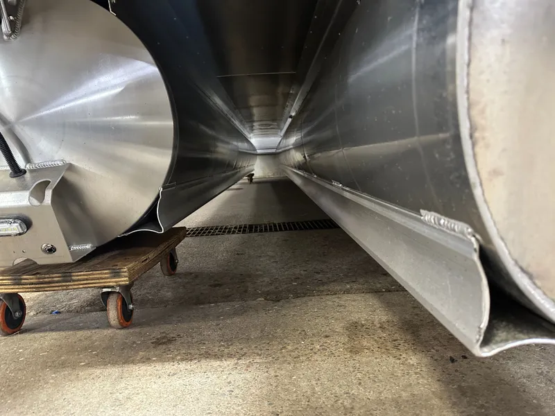 Slide: The Image of Tahoe Cascade 2585 Elite Windshield Tritoon & 250HP 4-Stroke 2025 - 51