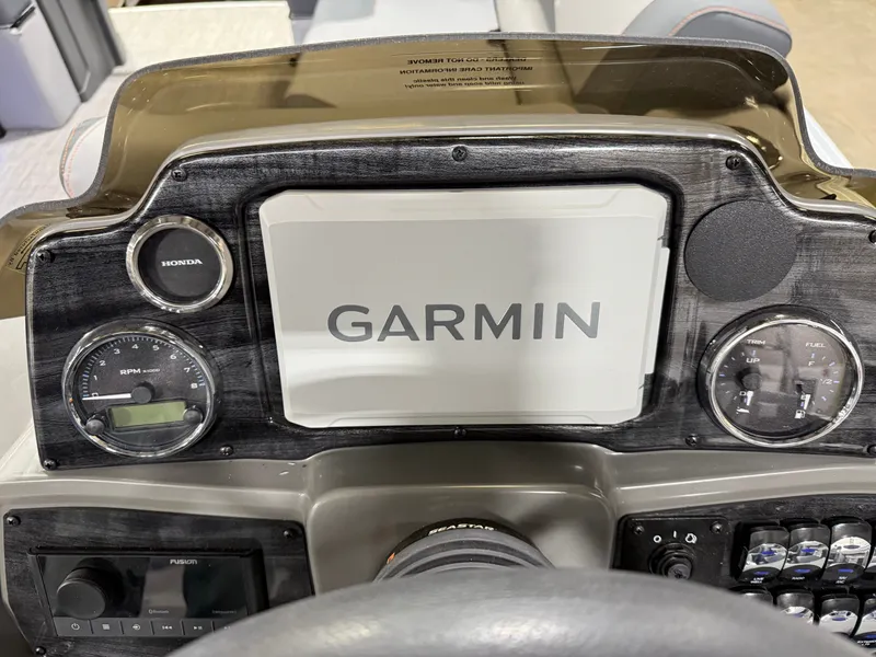 Slide: The Image of Tahoe GEOfish 2385 Rear Fish Tritoon & Honda 4-Stroke EFI 2025 - 15