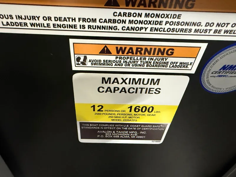 Slide: The Image of Tahoe GEOfish 2385 Rear Fish Tritoon & Honda 4-Stroke EFI 2025 - 17