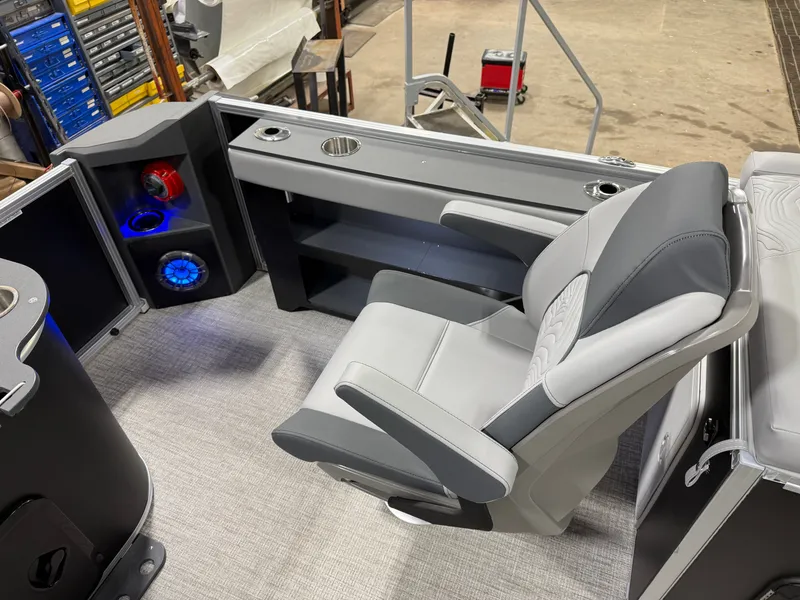 Slide: The Image of Tahoe GEOfish 2385 Rear Fish Tritoon & Honda 4-Stroke EFI 2025 - 23