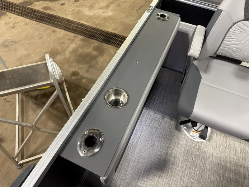 Slide: The Image of Tahoe GEOfish 2385 Rear Fish Tritoon & Honda 4-Stroke EFI 2025 - 29