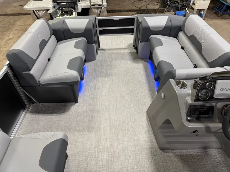 Slide: The Image of Tahoe GEOfish 2385 Rear Fish Tritoon & Honda 4-Stroke EFI 2025 - 35