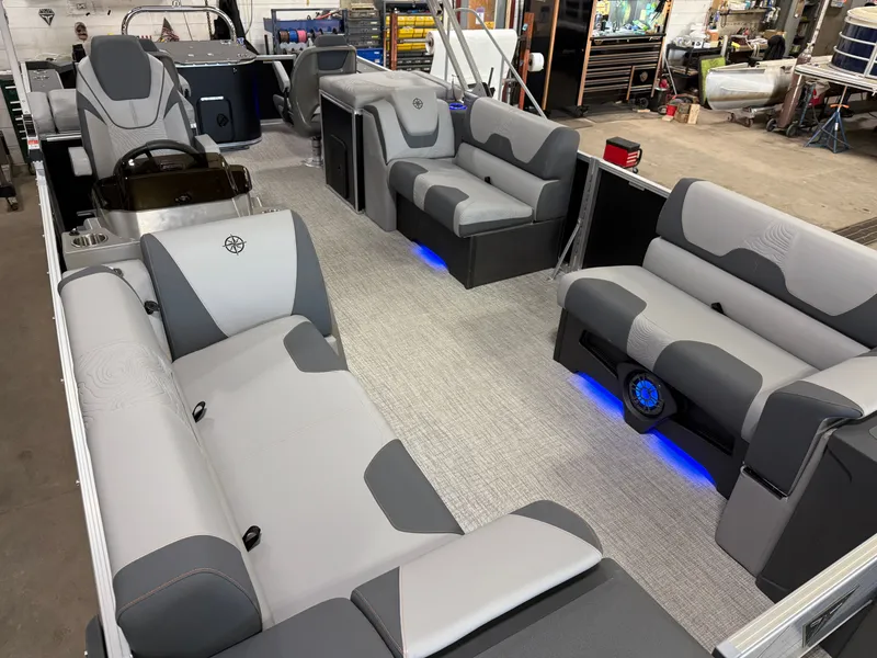 Slide: The Image of Tahoe GEOfish 2385 Rear Fish Tritoon & Honda 4-Stroke EFI 2025 - 42