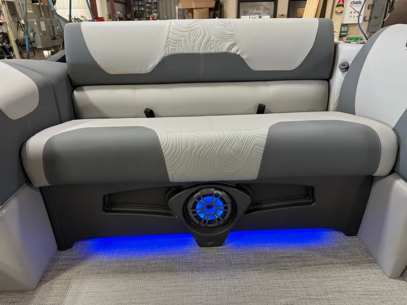 Slide: The Image of Tahoe GEOfish 2385 Rear Fish Tritoon & Honda 4-Stroke EFI 2025 - 43