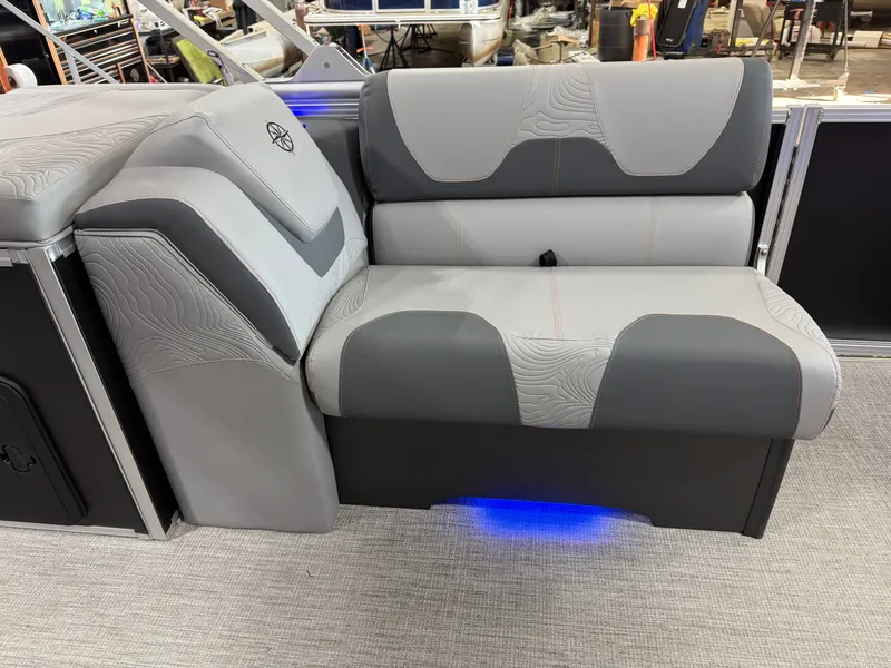 Slide: The Image of Tahoe GEOfish 2385 Rear Fish Tritoon & Honda 4-Stroke EFI 2025 - 44