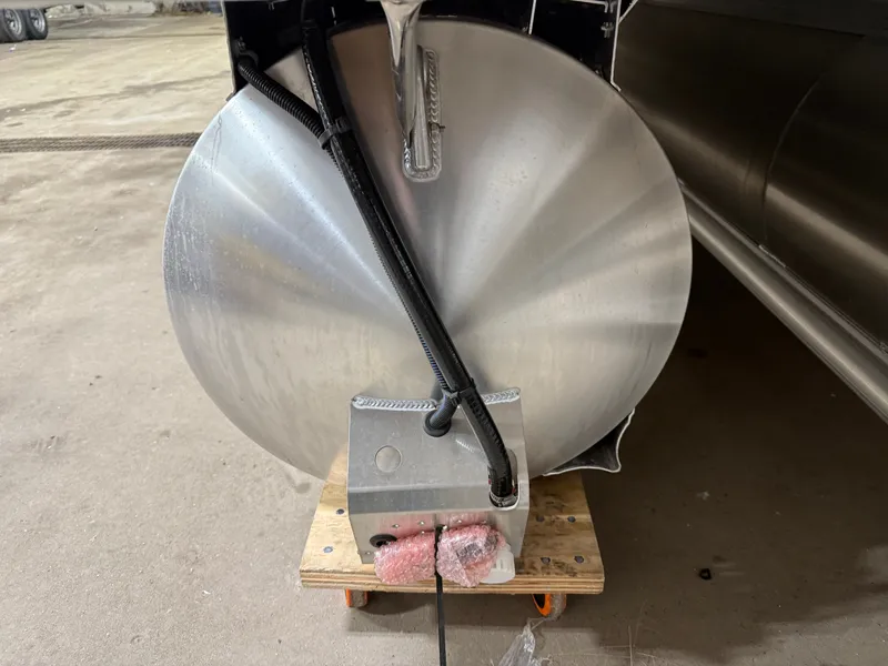 Slide: The Image of Tahoe GEOfish 2385 Rear Fish Tritoon & Honda 4-Stroke EFI 2025 - 53