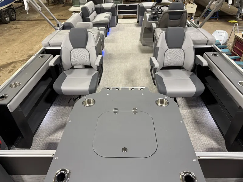 Slide: The Image of Tahoe GEOfish 2385 Rear Fish Tritoon & Honda 4-Stroke EFI 2025 - 6