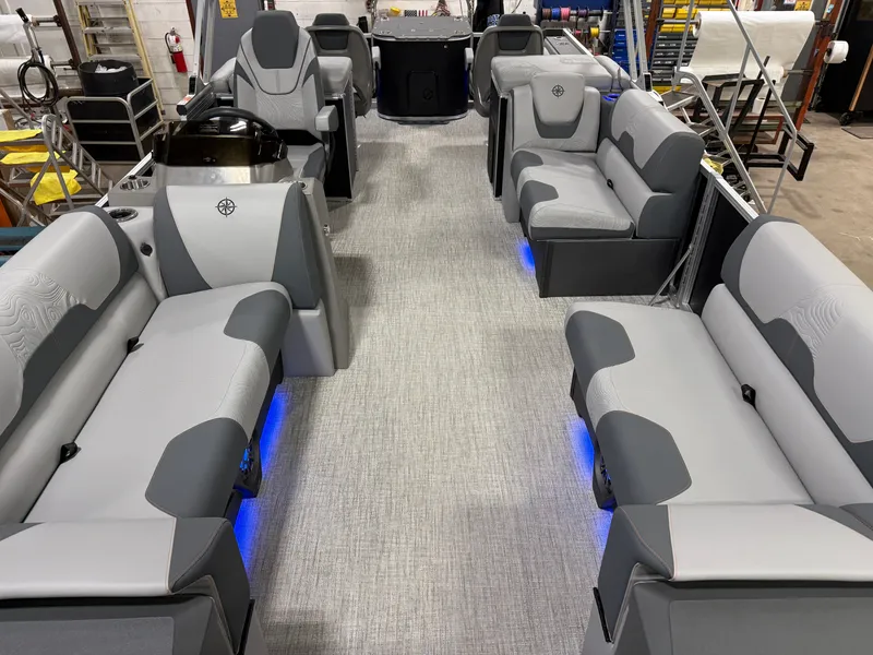 Slide: The Image of Tahoe GEOfish 2385 Rear Fish Tritoon & Honda 4-Stroke EFI 2025 - 7