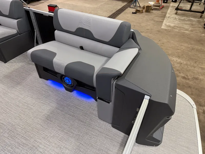 Slide: The Image of Tahoe GEOfish 2385 Rear Fish Tritoon & Honda 4-Stroke EFI 2025 - 9