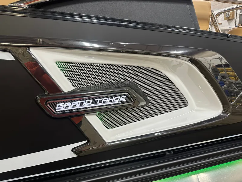 Slide: The Image of Tahoe Grand Tahoe 2585 Quad Lounge Windshield Tritoon & Mercury 400HP V10 2025 - 61