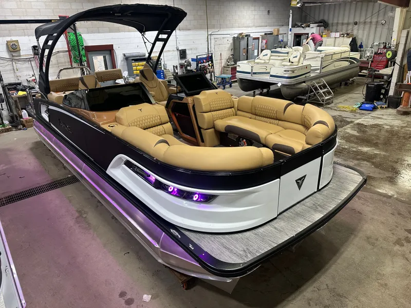 Slide: The Image of Tahoe Grand Tahoe 2585 Quad Lounge Windshield Tritoon & Mercury 400HP V10 2025 - 71
