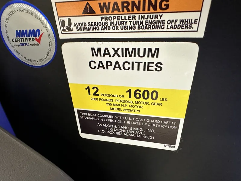 Slide: The Image of Tahoe LTZ 2385 (CRB) Cruise Rear Bench Tritoon & Honda 4-Stroke EFI 2025 - 20