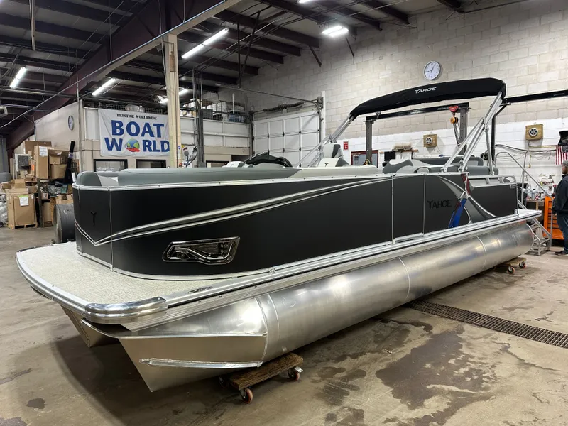 Slide: The Image of Tahoe LTZ 2385 (CRB) Cruise Rear Bench Tritoon & Honda 4-Stroke EFI 2025 - 43