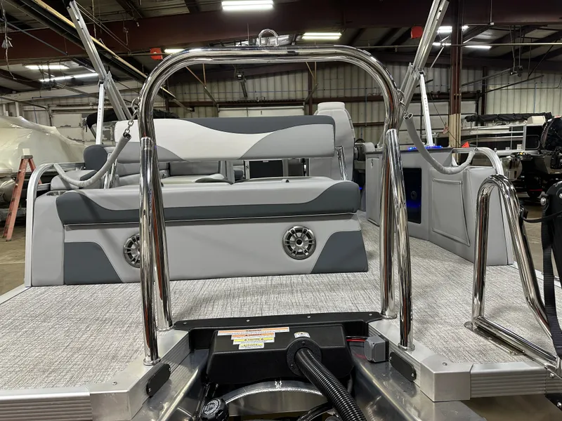 Slide: The Image of Tahoe LTZ 2385 (CRB) Cruise Rear Bench Tritoon & Honda 4-Stroke EFI 2025 - 53