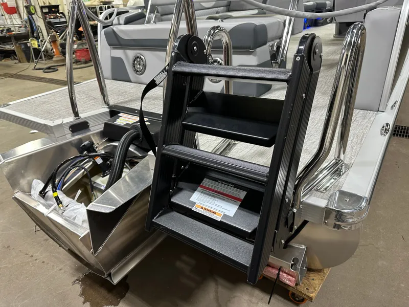 Slide: The Image of Tahoe LTZ 2385 (CRB) Cruise Rear Bench Tritoon & Honda 4-Stroke EFI 2025 - 54