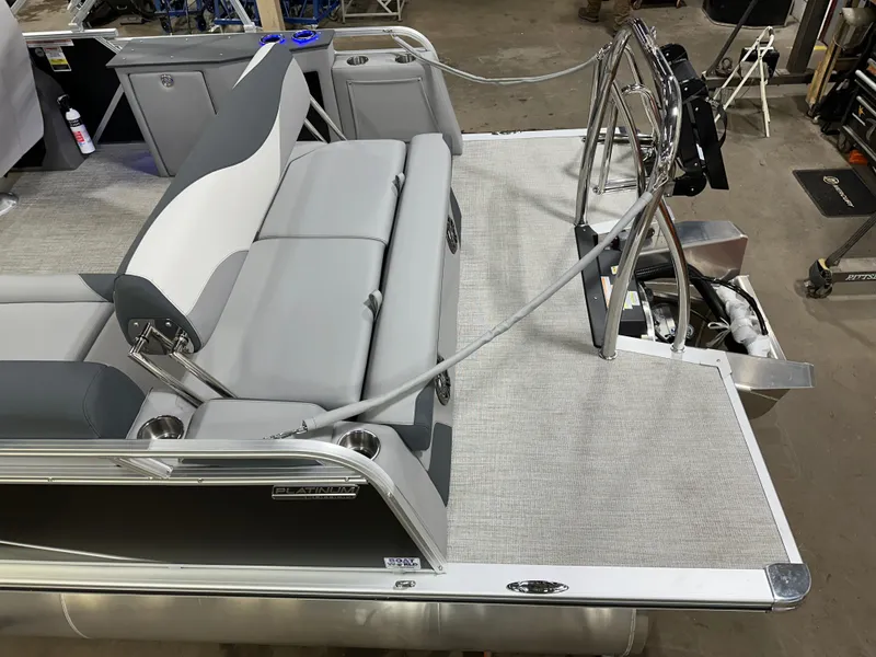 Slide: The Image of Tahoe LTZ 2385 (CRB) Cruise Rear Bench Tritoon & Honda 4-Stroke EFI 2025 - 7