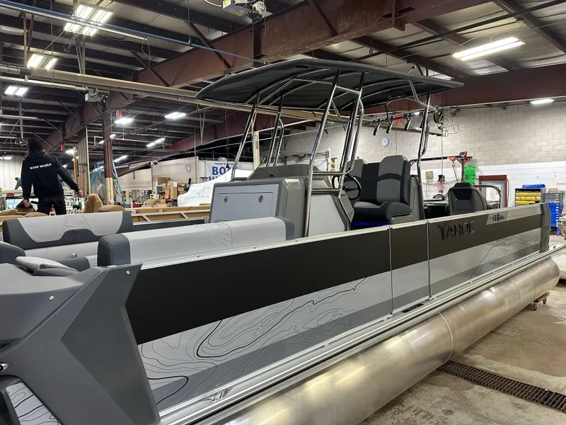 Slide: The Image of Tahoe Geofish CRF 2585 Tritoon & Honda 4-Stroke EFI 2025 - 70