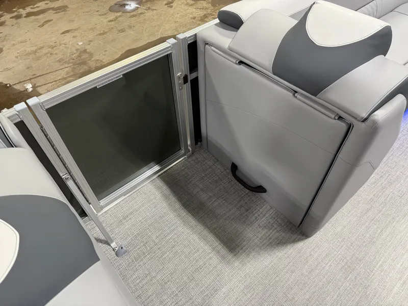 Slide: The Image of Tahoe LTZ 2385 Elite Cruise Tritoon & Honda 4-Stroke EFI 2025 - 24