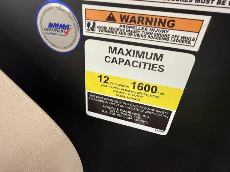 Slide: The Image of Tahoe LTZ 2385 Quad Lounge Shift SS Tritoon & Honda 4-Stroke EFI 2025 - 19