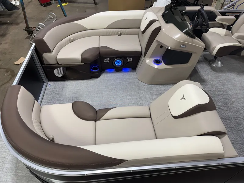 Slide: The Image of Tahoe LTZ 2385 Quad Lounge Shift SS Tritoon & Honda 4-Stroke EFI 2025 - 3