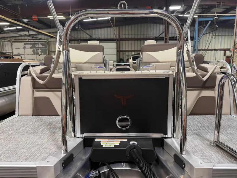 Slide: The Image of Tahoe LTZ 2385 Quad Lounge Shift SS Tritoon & Honda 4-Stroke EFI 2025 - 47