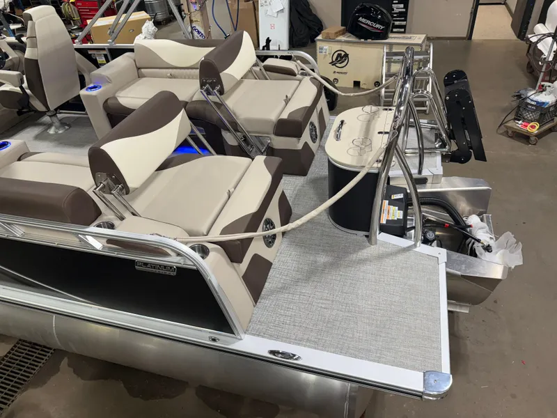 Slide: The Image of Tahoe LTZ 2385 Quad Lounge Shift SS Tritoon & Honda 4-Stroke EFI 2025 - 6