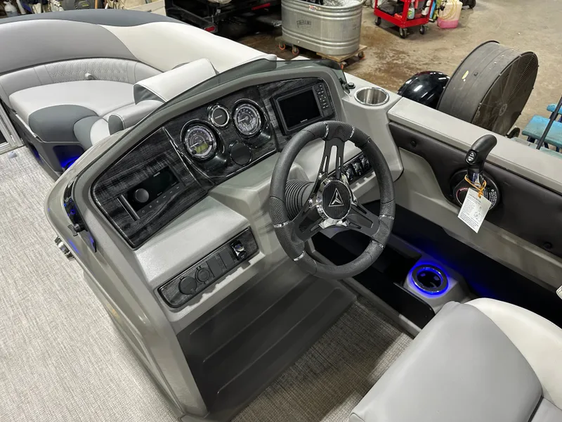 Slide: The Image of Tahoe LTZ 2385 Quad Lounge Tritoon & Honda 4-Stroke EFI 2025 - 14